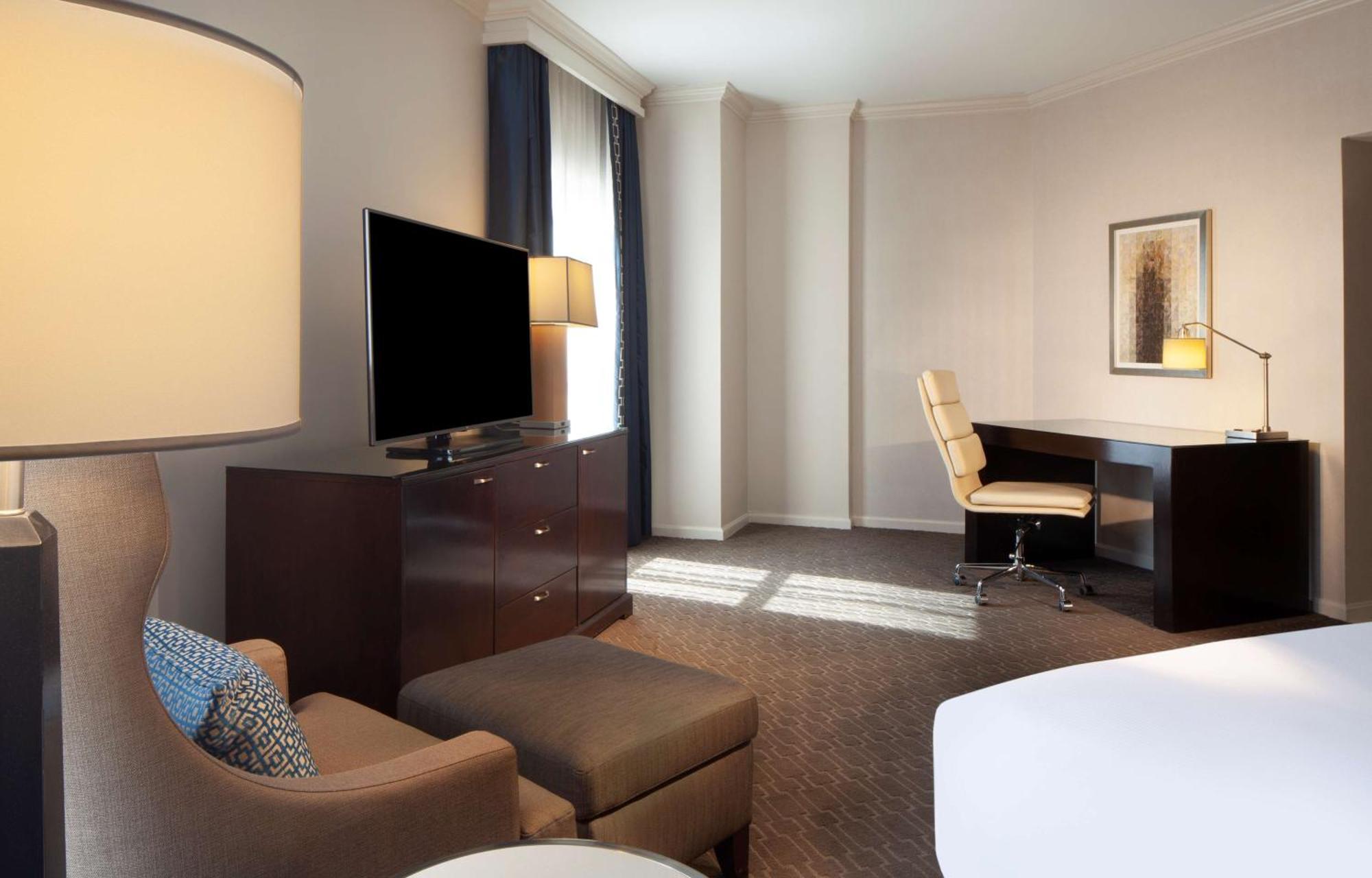 ฮิลตัน อเล็กซานเดรีย โอลด์ทาวน์ โฮเต็ล Hotel ภายนอก รูปภาพ