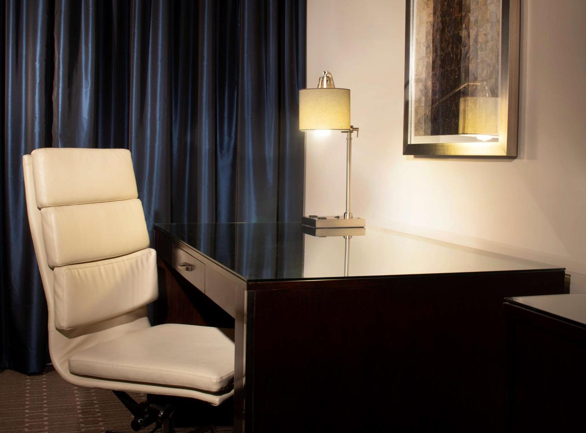 ฮิลตัน อเล็กซานเดรีย โอลด์ทาวน์ โฮเต็ล Hotel ภายนอก รูปภาพ